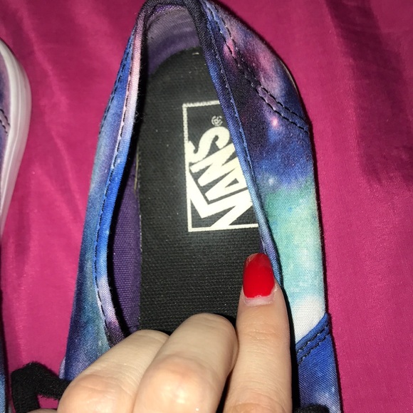 Vans - Picture 2 of 3